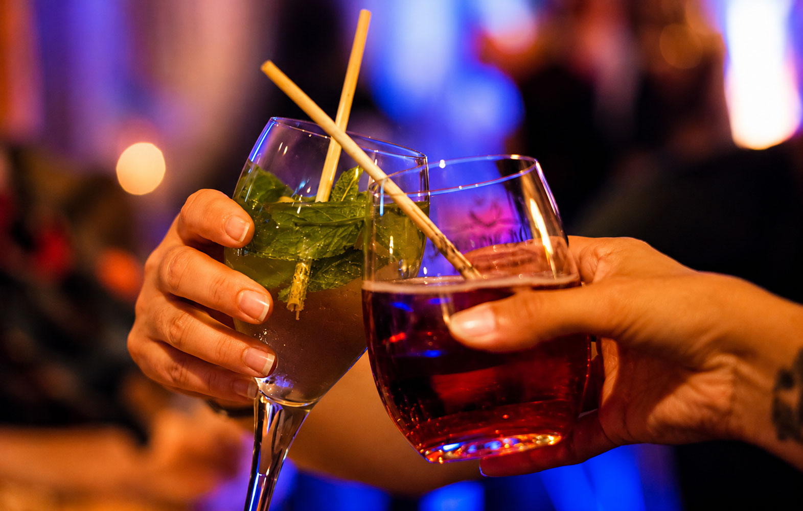 Drinks und Barstimmung in der Rutsche